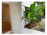 Building Photo - 4230 SW 11th St