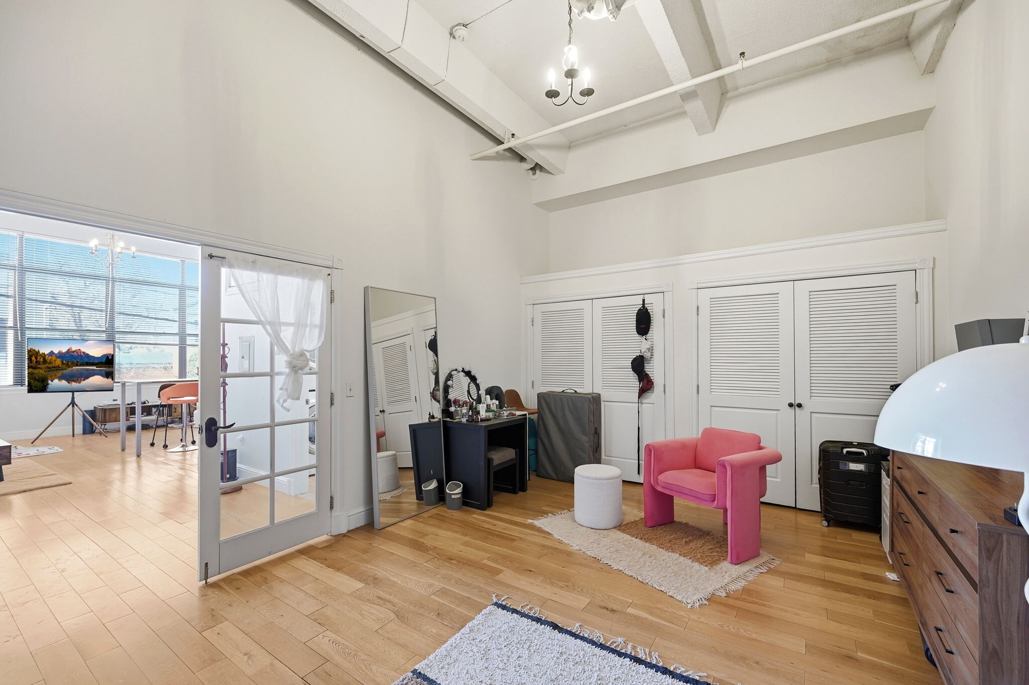 Building Photo - 300 COMMUNIPAW Ave