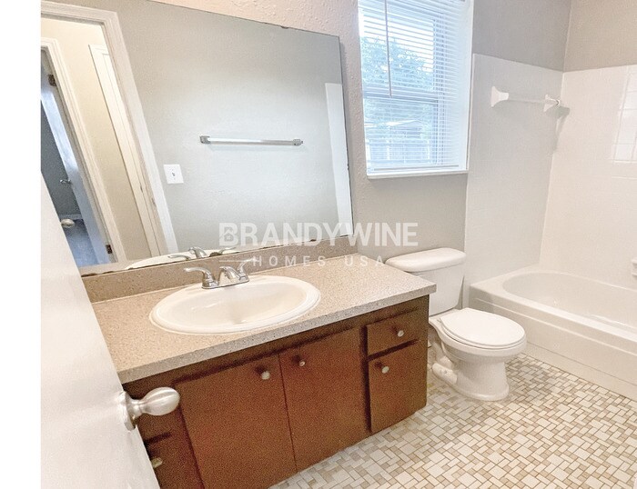 Building Photo - 1213 Sizemore Ct