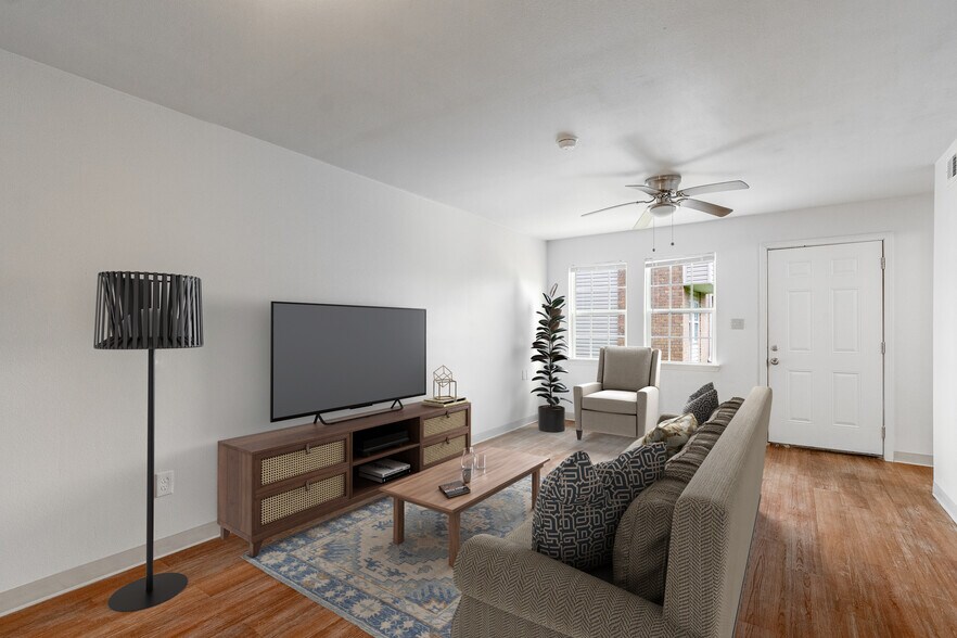 Building Photo - Chateau d'Orleans