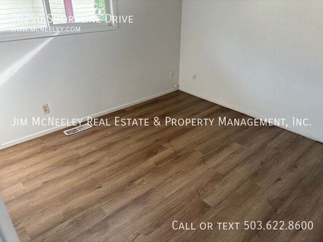 Building Photo - 90290 Shoreline Dr