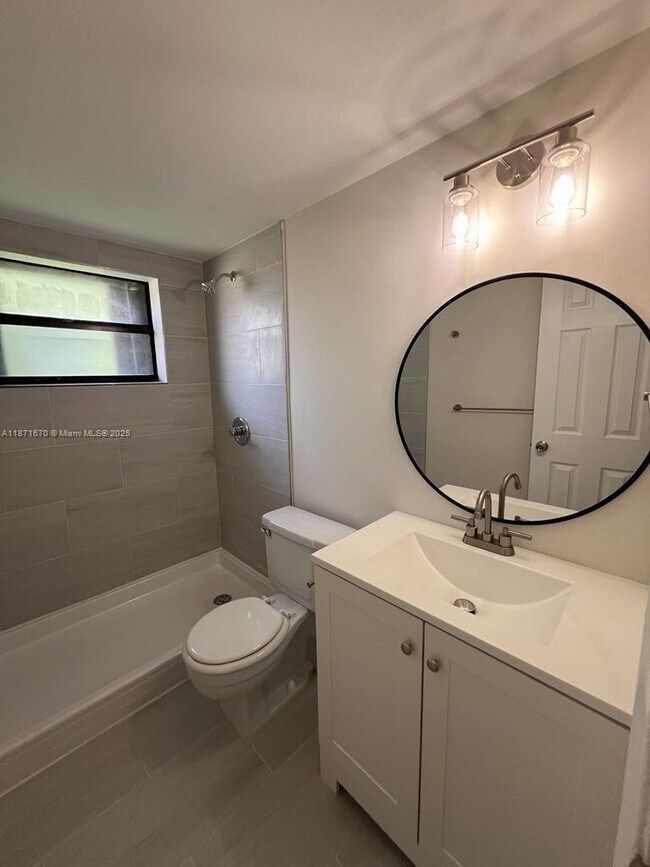 Building Photo - 2745 W 66th St