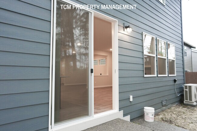 Building Photo - 18818-18813 13th Ave W