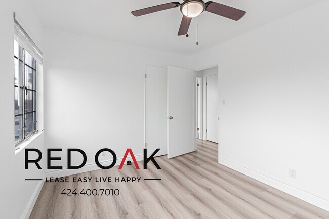 Building Photo - 609 W Foothill Blvd