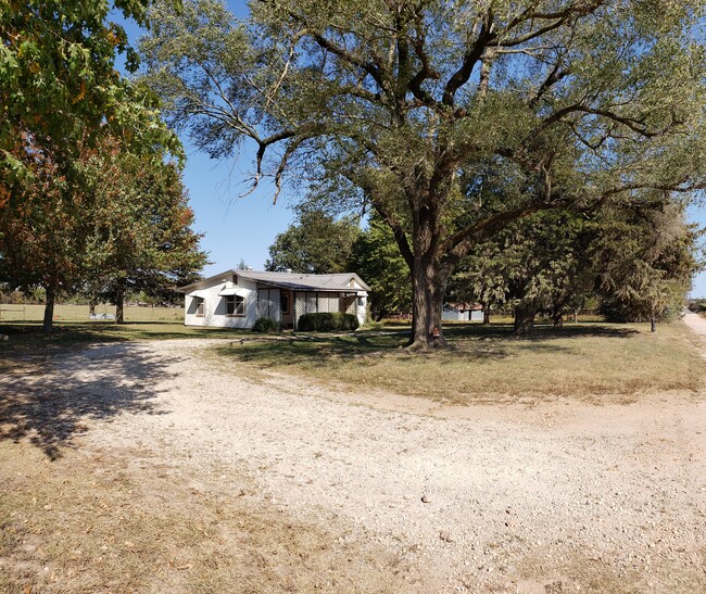 Side of House - 14254 Daniels Rd