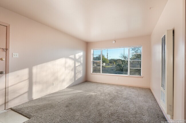Building Photo - 1603 Peterson Ave