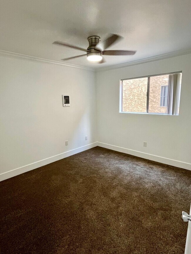 Building Photo - Remodeled 3 Bed/ 2 Bath Clairemont Mesa