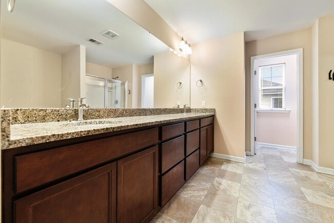 Building Photo - 432 War Admiral Ln