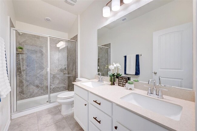 Building Photo - 1929 Stinnett Dr