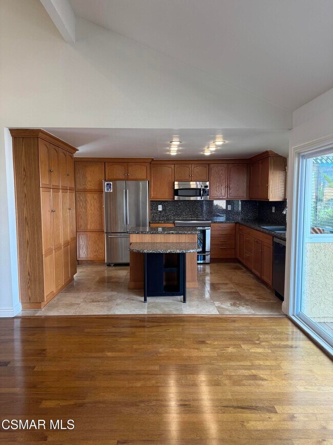 Building Photo - 6301 Pisces St