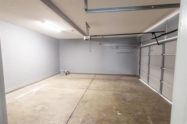 Building Photo - 3430 Roxee Run Cv