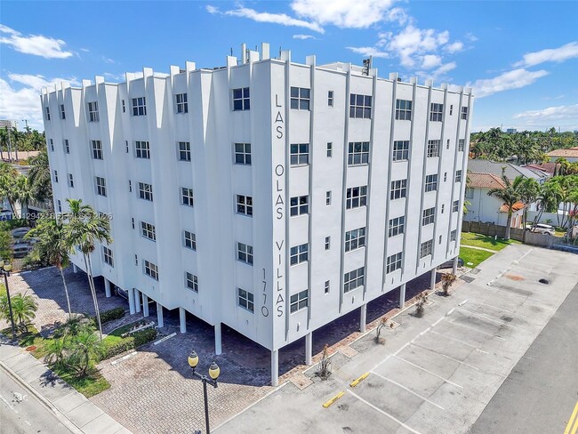 Building Photo - 1770 E Las Olas Blvd