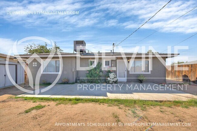 Building Photo - 15044 Redondo Dr