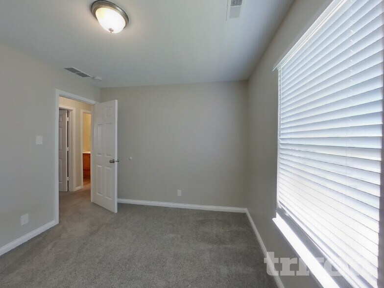 Building Photo - 8599 Captain Dr