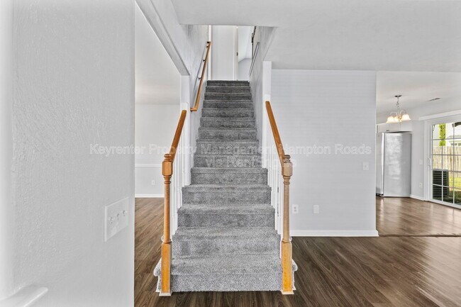 Building Photo - 312 Pebble Creek Dr