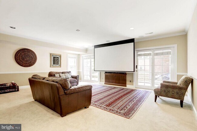 Building Photo - 9909 Avenel Farm Dr
