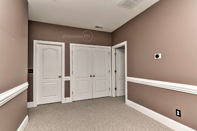 Building Photo - Charming 4-Bedroom in Arbor Croft with Out...
