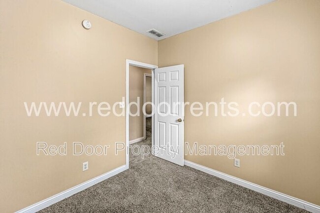 Building Photo - 714 N Tremont St