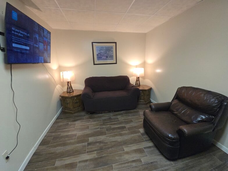 Building Photo - 1 College Ave