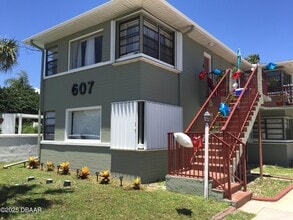 Building Photo - 607 Jessamine Blvd