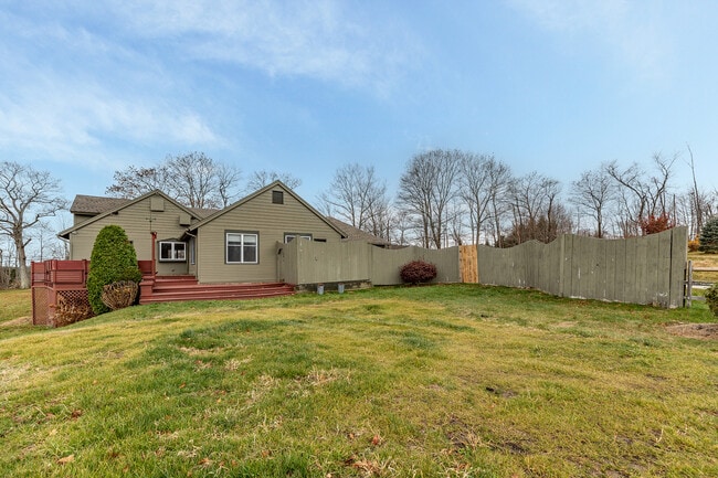 Building Photo - 411 Beach St