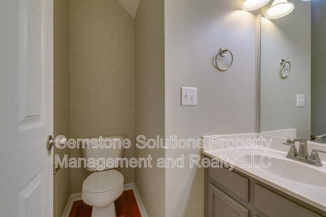 Building Photo - 55 Banwell Park
