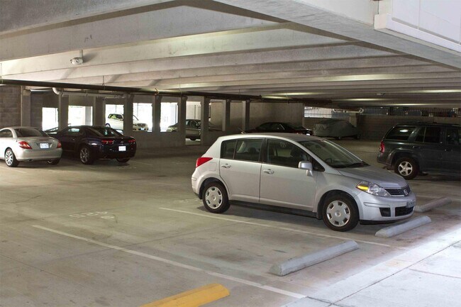 Building Photo - 2608 Erwin Rd