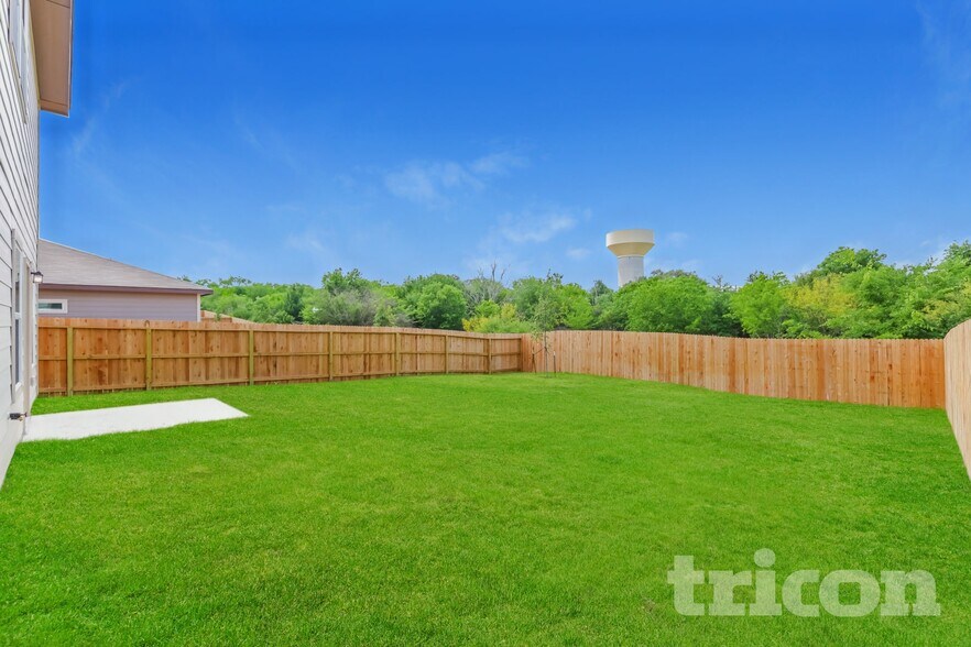 Building Photo - 13515 Emerson Wy