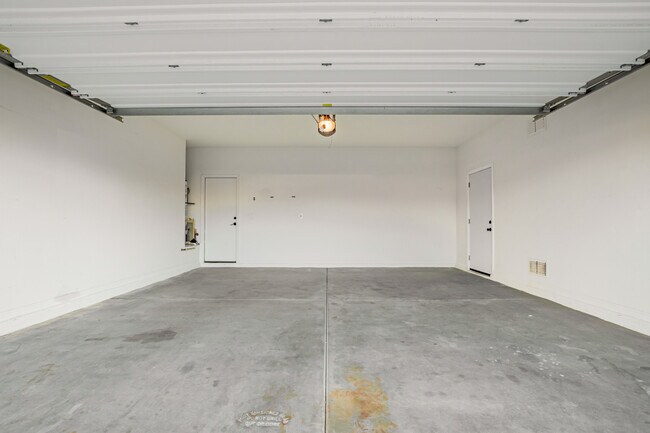 Building Photo - 35376 N Murray Grey Dr