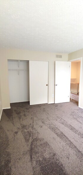 Building Photo - 968 Emily Ln