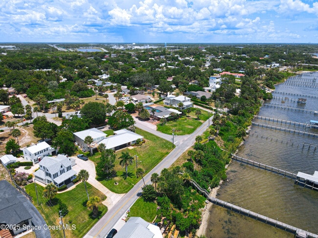 Building Photo - 2811 Indian River Dr