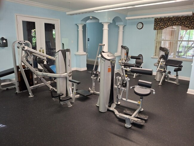 Building Photo - 10300 Fox Trail Rd S