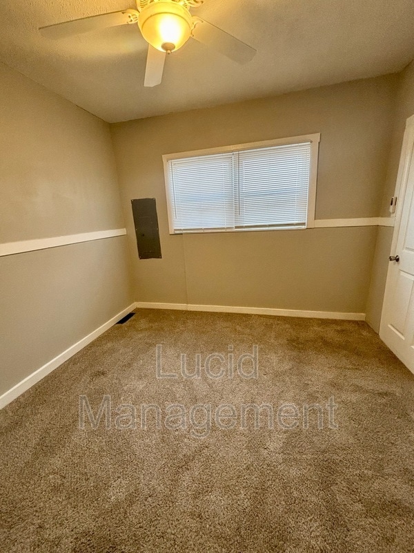 Building Photo - 1015 Sale Ave