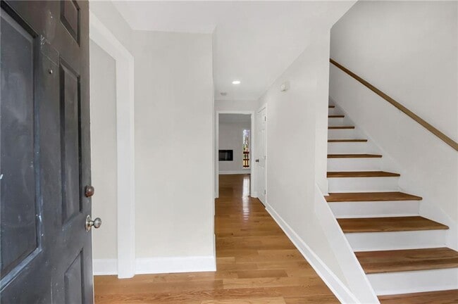 Building Photo - 8 Huntington Pl Dr