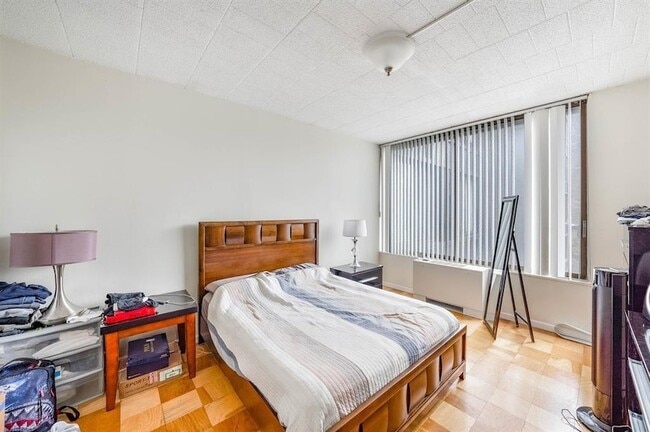 Building Photo - 9060 Palisade Ave