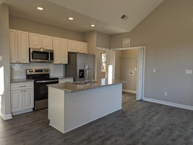 Building Photo - 625 S Caldwell St