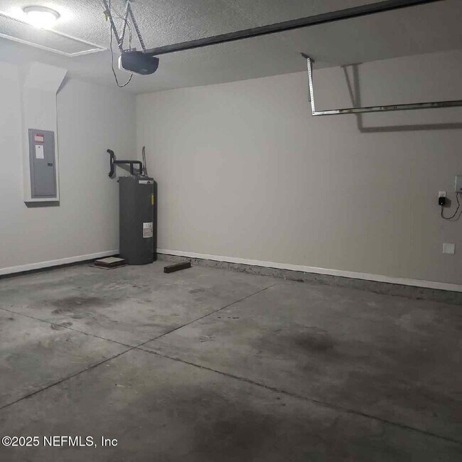 Building Photo - 97389 Harbor Concourse Cir