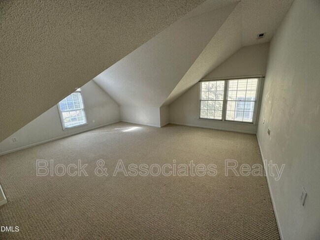 Building Photo - 111 Ayelsford Dr