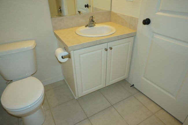 Building Photo - Beaverton Luxury Condo - Tanasbourne area