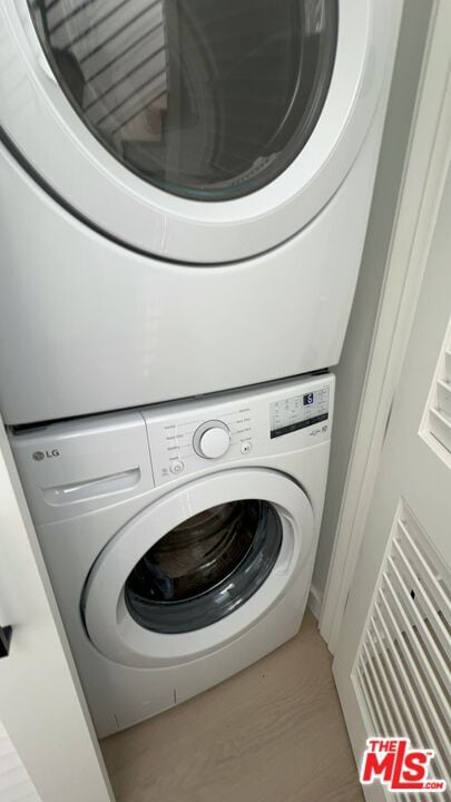 Building Photo - 8928 Sawyer St