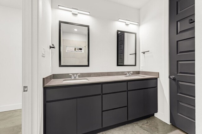 Building Photo - 3006 Alpha Wolf Ct