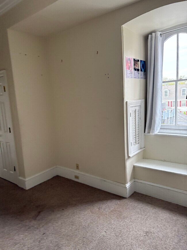 Window box - 10 N Main St