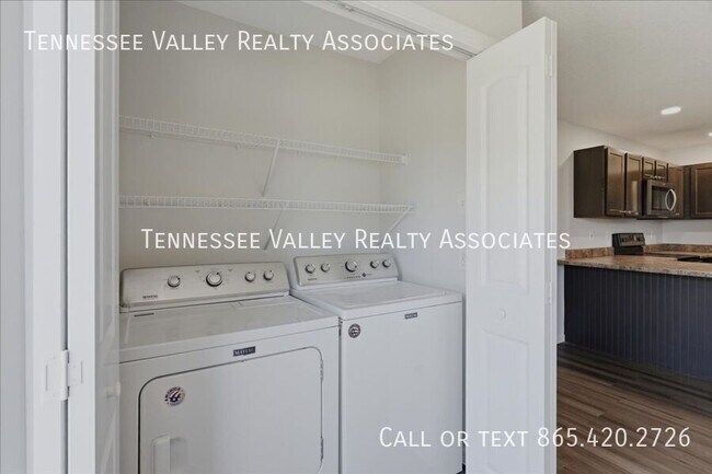 Building Photo - 1820 Andes Rd