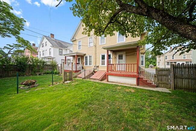 Building Photo - 44 Bigelow Ave