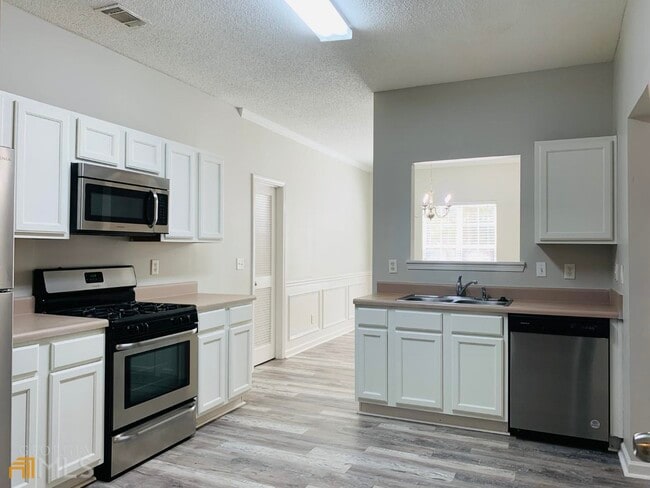 Building Photo - 221 Southwind Ln