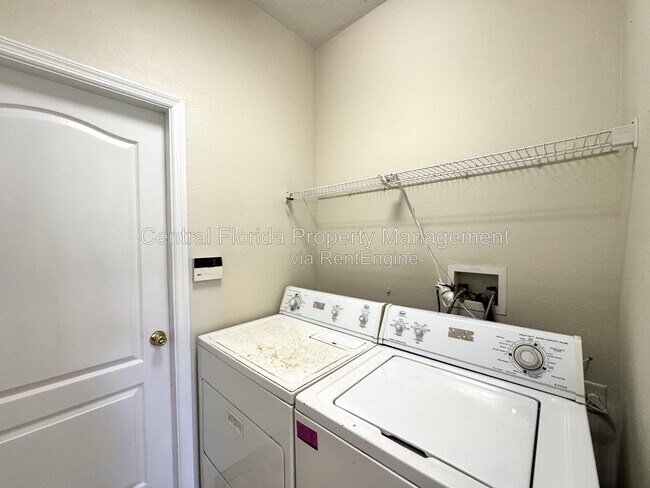 Building Photo - 450 Casting Ct