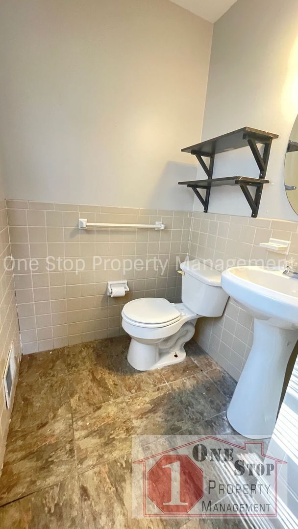 Building Photo - Charming 4 Bedroom Home with Finished Base...