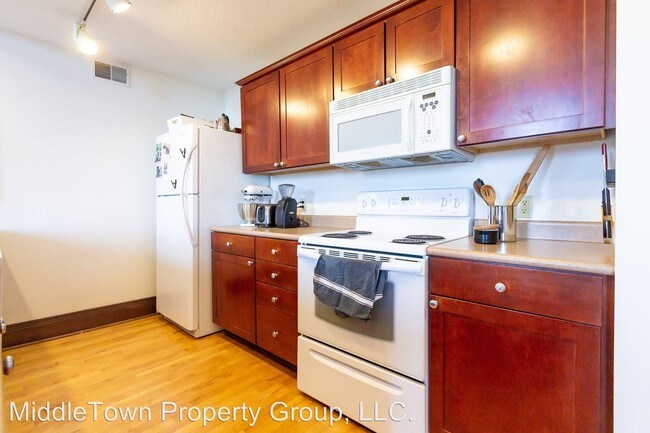 Building Photo - 120 S Walnut St