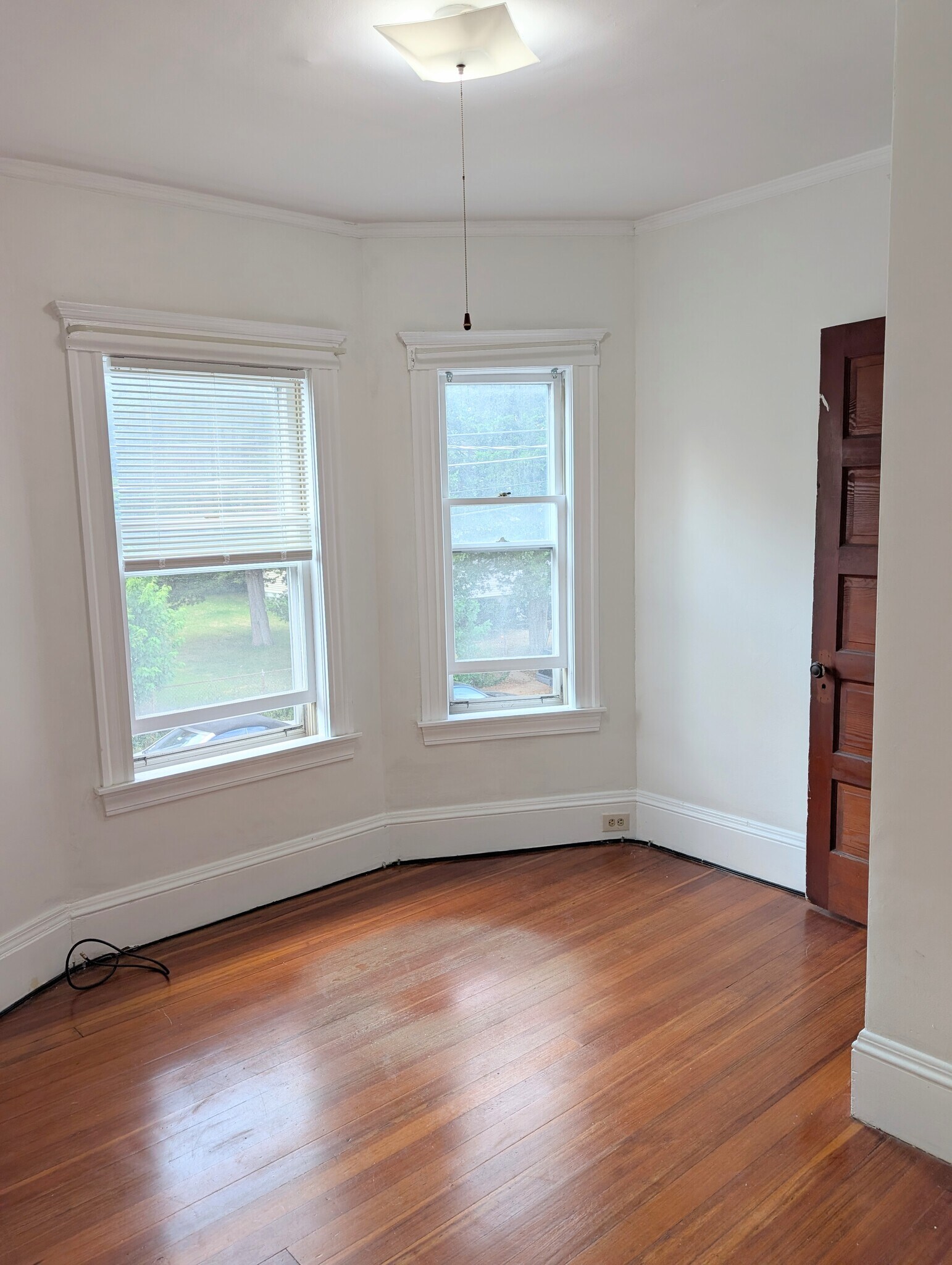 Building Photo - 39 Olcott St