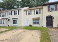 Building Photo - 3 BEDROOM END UNIT TOWNHOUSE FOR RENT IN V...
